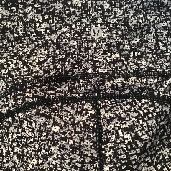 lululemon athletica Black and White Patterned Leggings - Picture 10 of 10